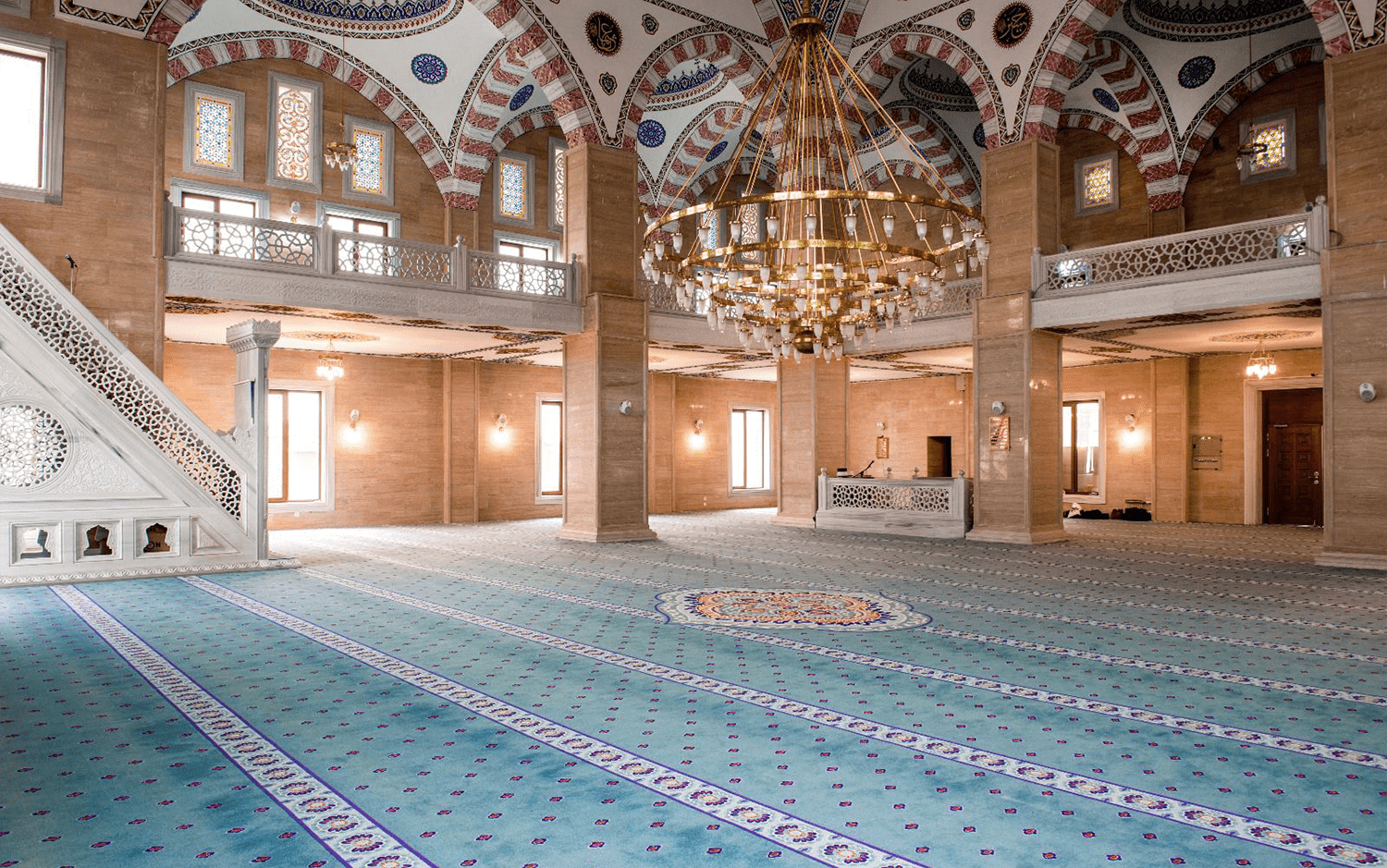 what-are-some-basic-features-of-mosque-carpets